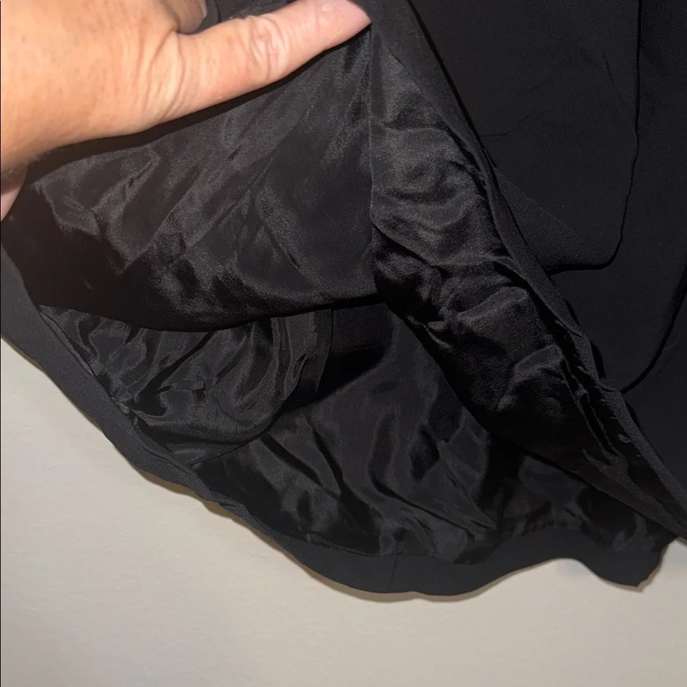 Authentic Prada Classic Black Viscose A-Line Skirt - size 42 US 6. H - Picture 4 of 8